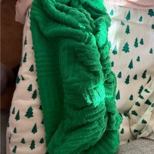 Green Clutch Wristlet